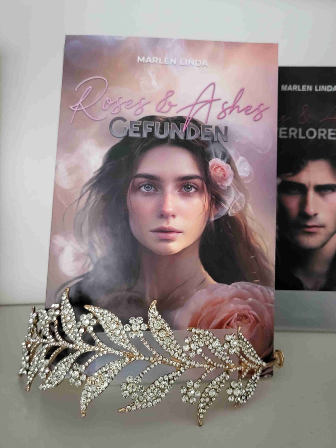 Das Buch war wirklich ein Glücksgriff über eine Anzeige der Autorin ❤️
Freue mich schon auf den bald erscheinenden dritten Band.