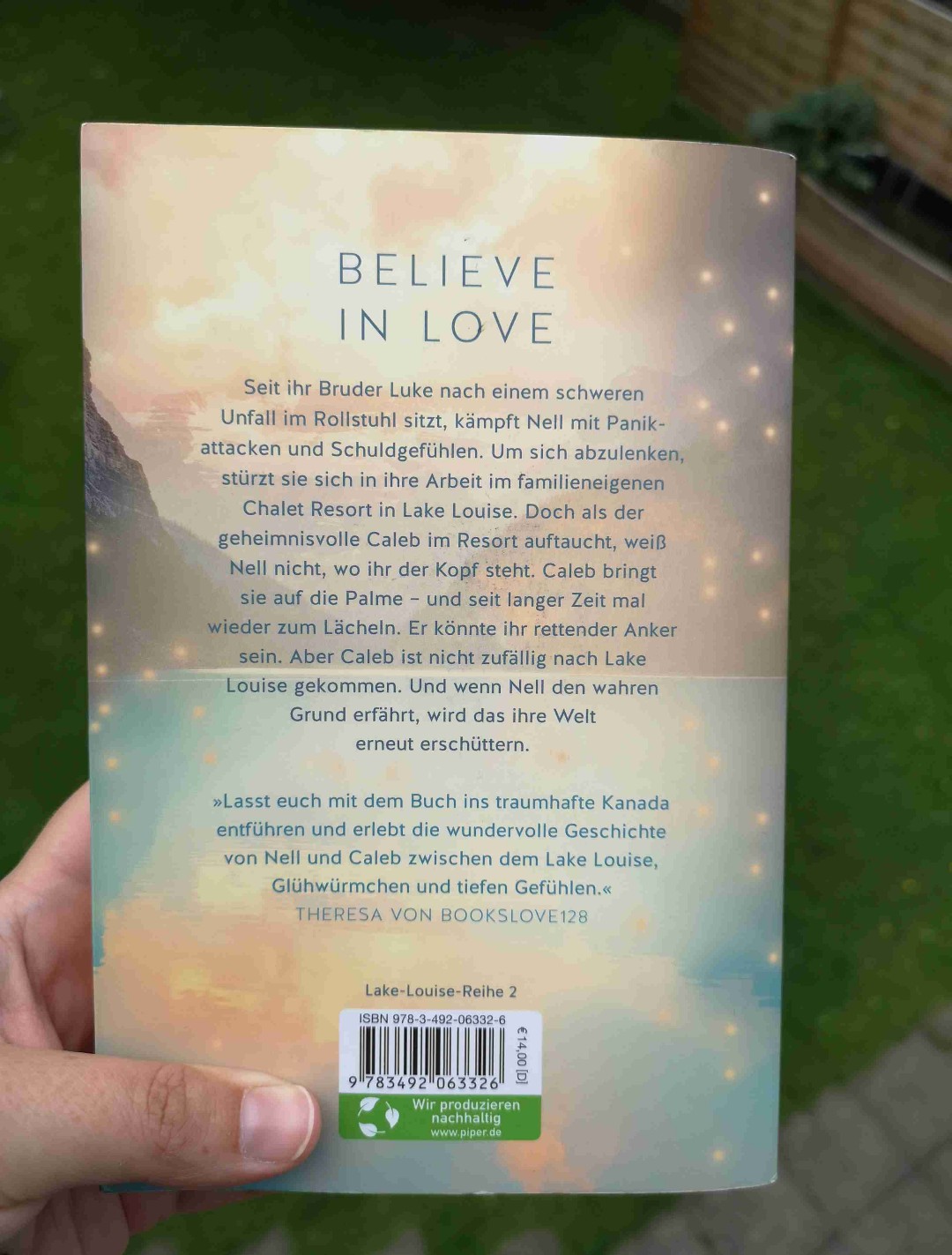 Nettes Slow Burn ohne Spice für zwischendurch
Ememies to Lover auf Umwegen und einer düster en Vergangenheit.
Besonders gefallen hat mir wie Luke mit den Folgen seines Unfalls umgeht. Sehr reflektiert und Verantwortungsvoll.
