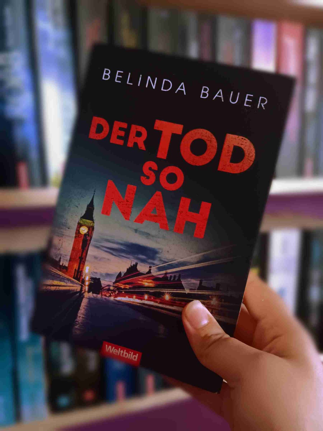 Super flüssig zu lesen, sehr spannend, kann ich auf jeden Fall weiterempfehlen 😀📖