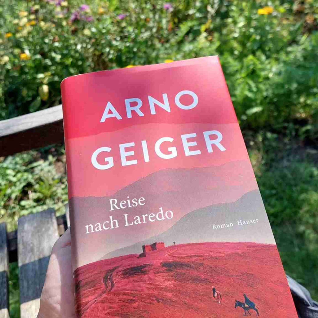 Historisch angelehnt, mystisch, sprachlich reizend und spannend. Ein wahrer Genuss beim Lesen, den ich nur empfehlen kann.