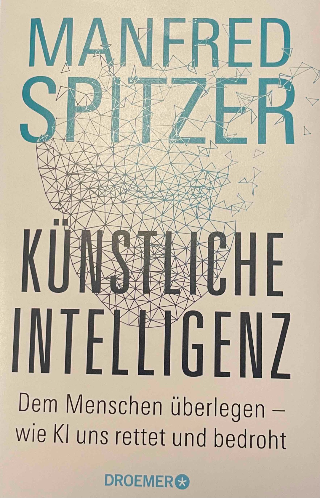 Leider werden nur KI Anwendungsfelder beschrieben - eines nach dem anderen.