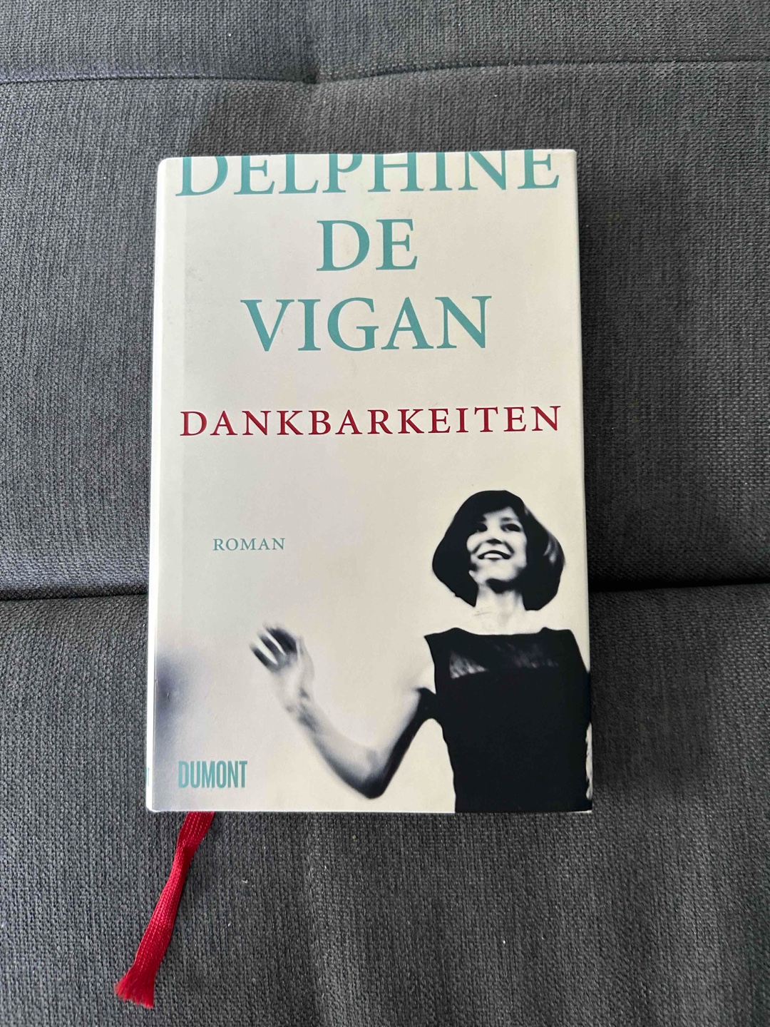 Zärtliches kleines Buch über die richtigen Worte, das Vergessen und die Wichtigkeit des kleinen Wortes Danke