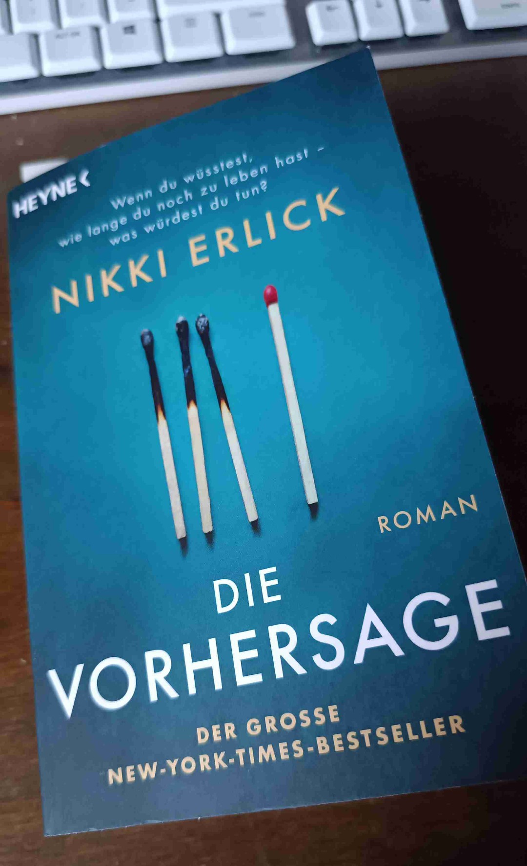 Ein Buch über das Leben und die einfachsten und schwersten Entscheidungen.