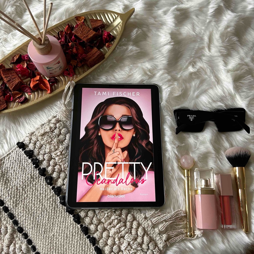 Achtung: Jahreshighlight incoming 🌶️💄👠🔥