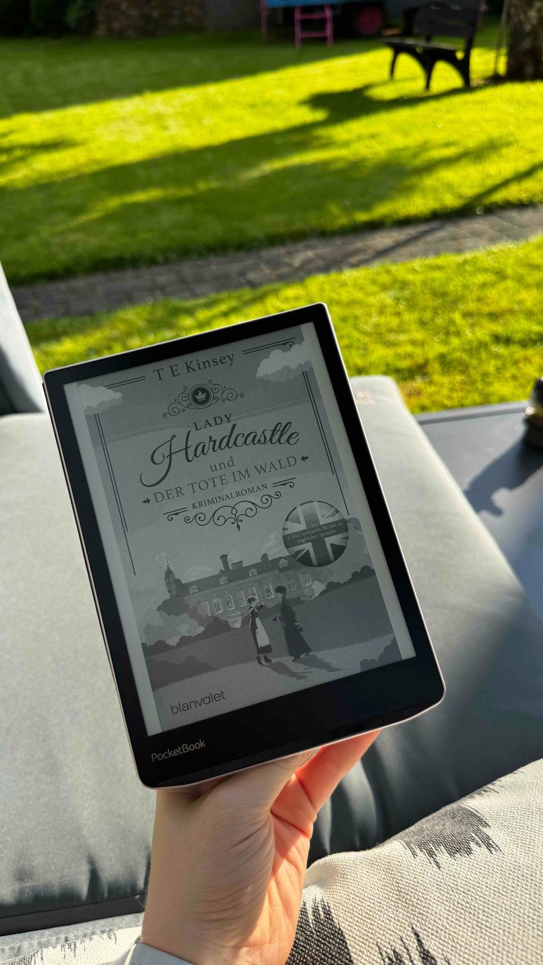 Gemütlicher Kriminalroman im Zeichen von Miss Marple