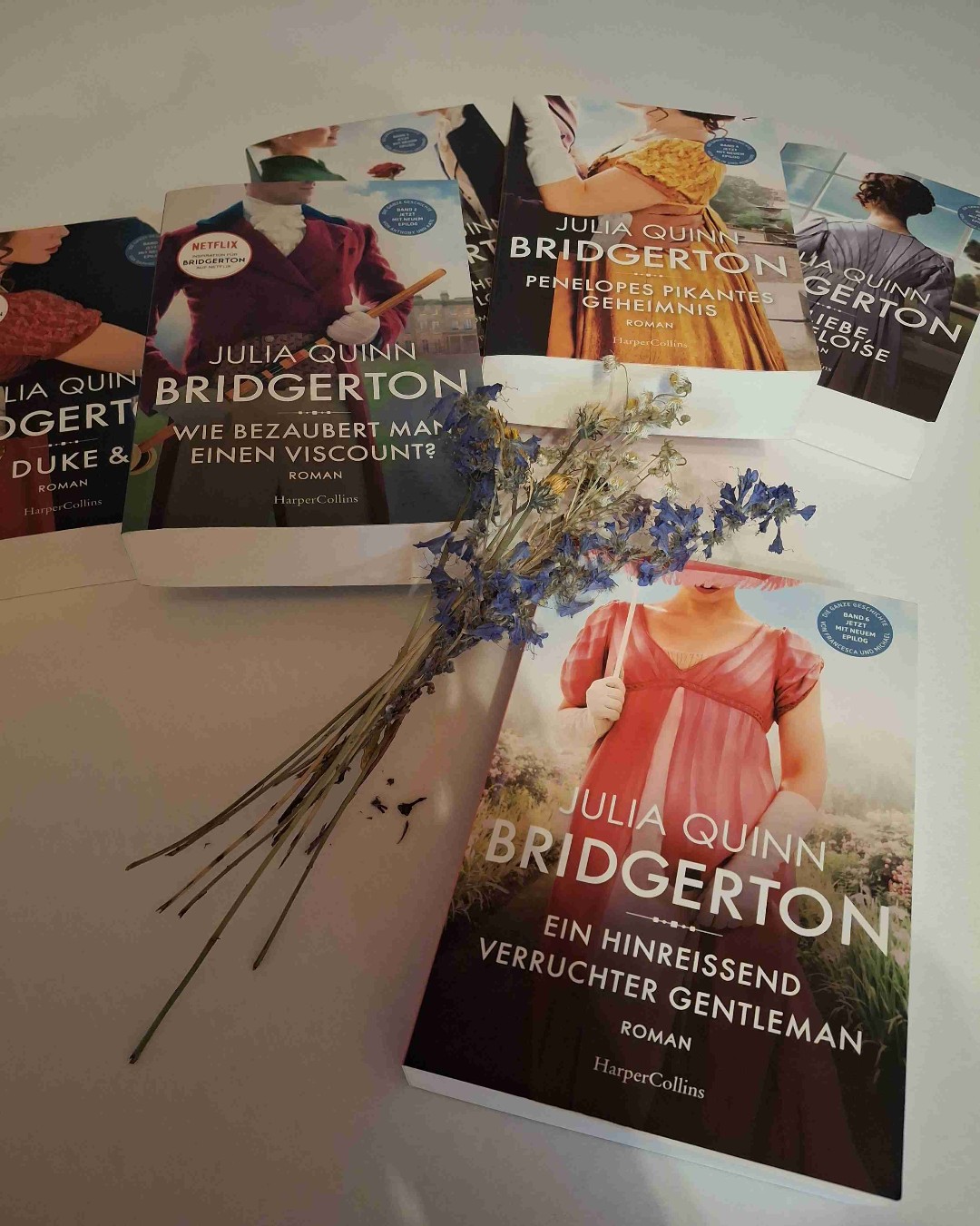 Eine sehr süße Story für Francesca. Ich konnte es kaum aus der Hand legen. Es war tiefgründig und auch sehr traurig. Trozdem ein wunderschönes Bridgerton Buch.
