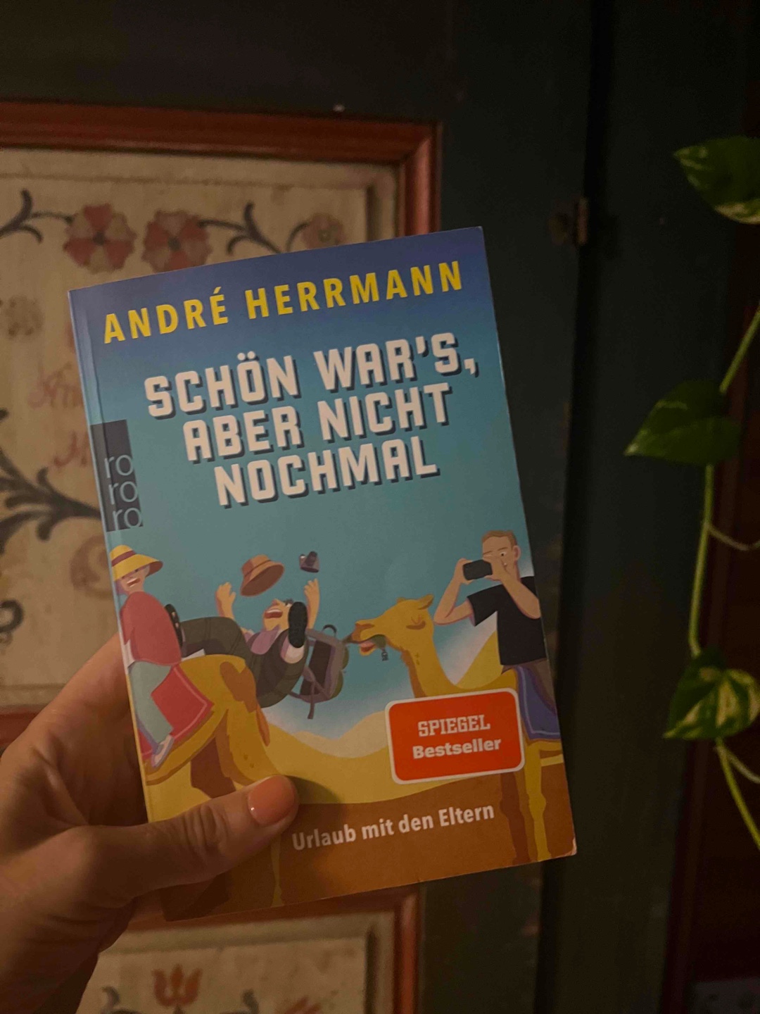 Sehr amüsant und kurzweilig. Es hat Spaß gemacht, diese etwas schräge und doch ganz normale Familie, im Urlaub zu begleiten.