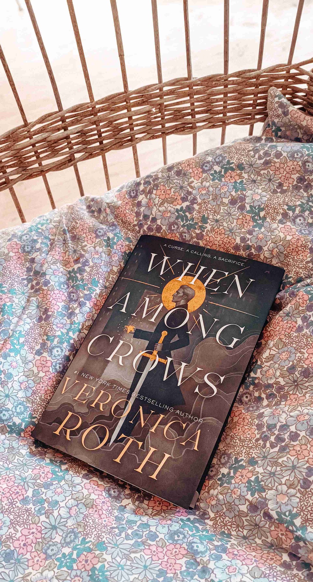 A novella about magic, unlikely alliances and the possibility to decide, who you cant to be. No matter what you're raised to be.