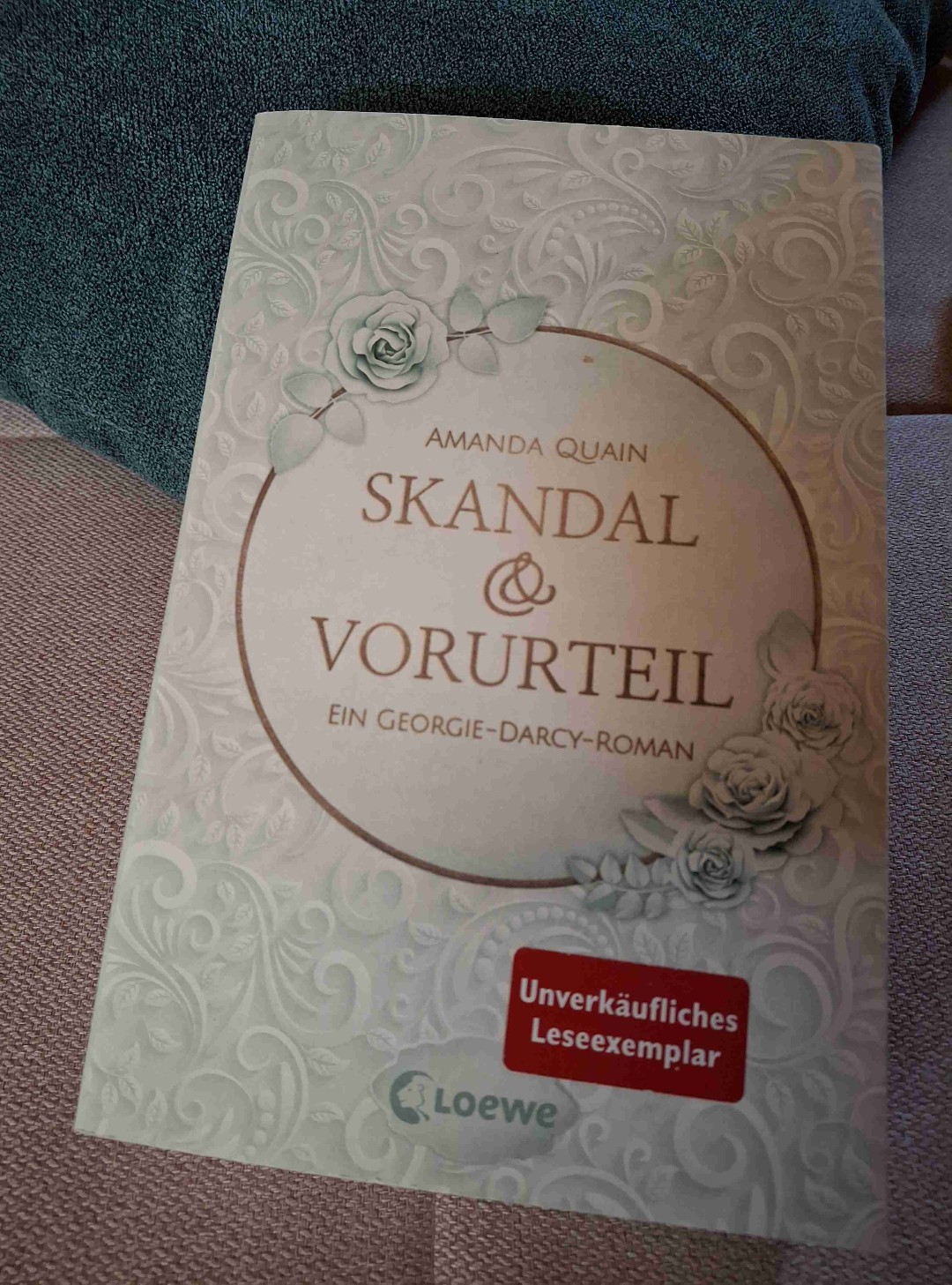 Mir hätte es gerne mehr gefallen. Die Story war ok, aber nichts besonderes. Ich musste mich leider durch das Buch zwingen. Trozdem 2 Sterne, da es wichtige Themen thematisiert.