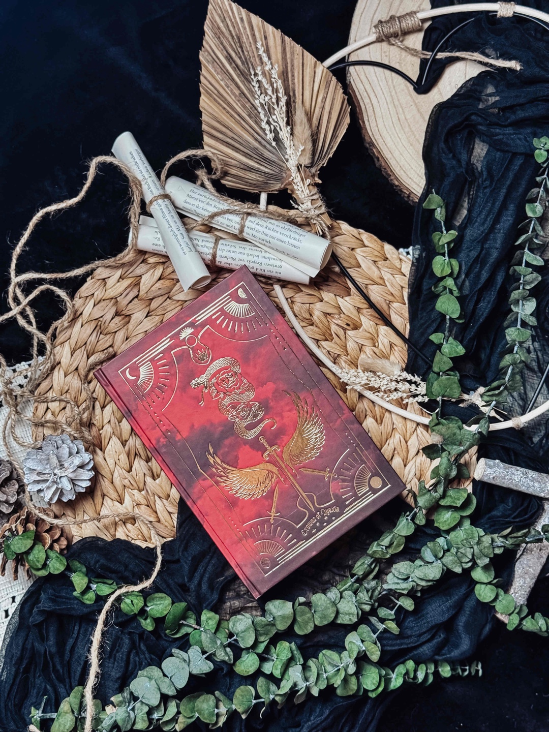 𝑹𝒆𝒛𝒆𝒏𝒔𝒊𝒐𝒏: 𝑻𝒉𝒆 𝑺𝒆𝒓𝒑𝒆𝒏𝒕 𝒂𝒏𝒅 𝒕𝒉𝒆 𝑾𝒊𝒏𝒈𝒔 𝒐𝒇 𝑵𝒊𝒈𝒉𝒕 𝟒/𝟓 ⭐️