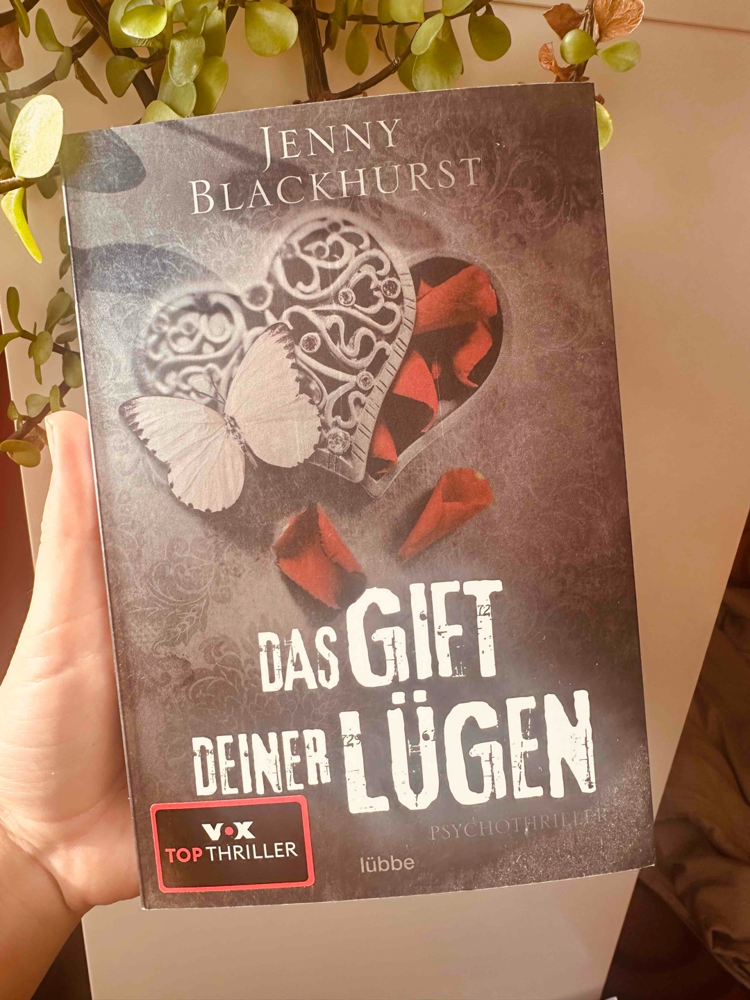 Da hat mich das schöne Cover wieder übermannt..