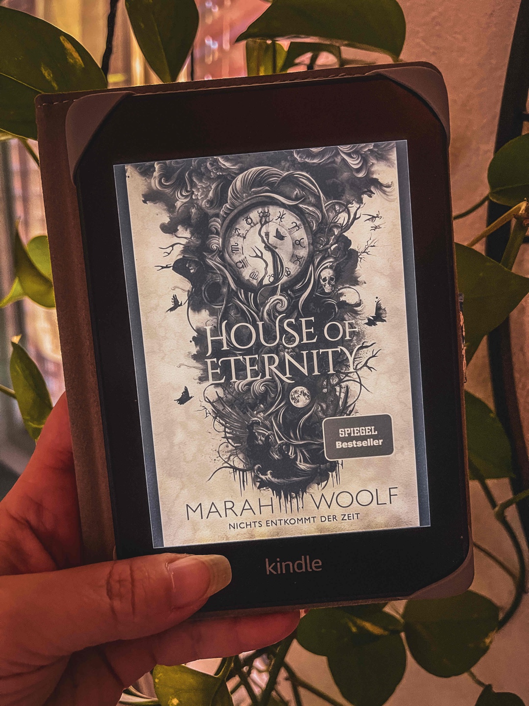 Ich hab’s inhaliert. Typisch Marah. Ich liebe ihre Bücher.
Fantasy auf hohem Niveau
Aber bitte dieser Schluss??!!! Aaaahhhh