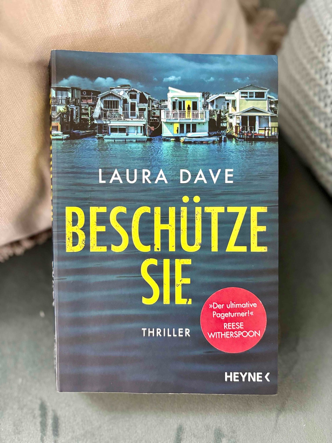 Spannender und fesselnder Thriller! Leseempfehlung!