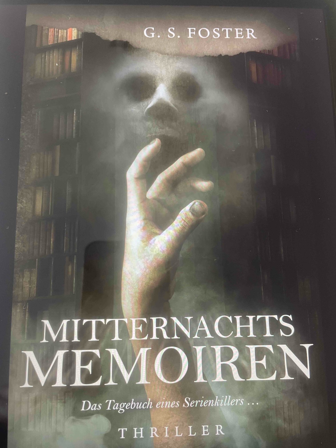Horrorstory vom feinsten. Düster, gruselig, grausam, überraschend gut😉