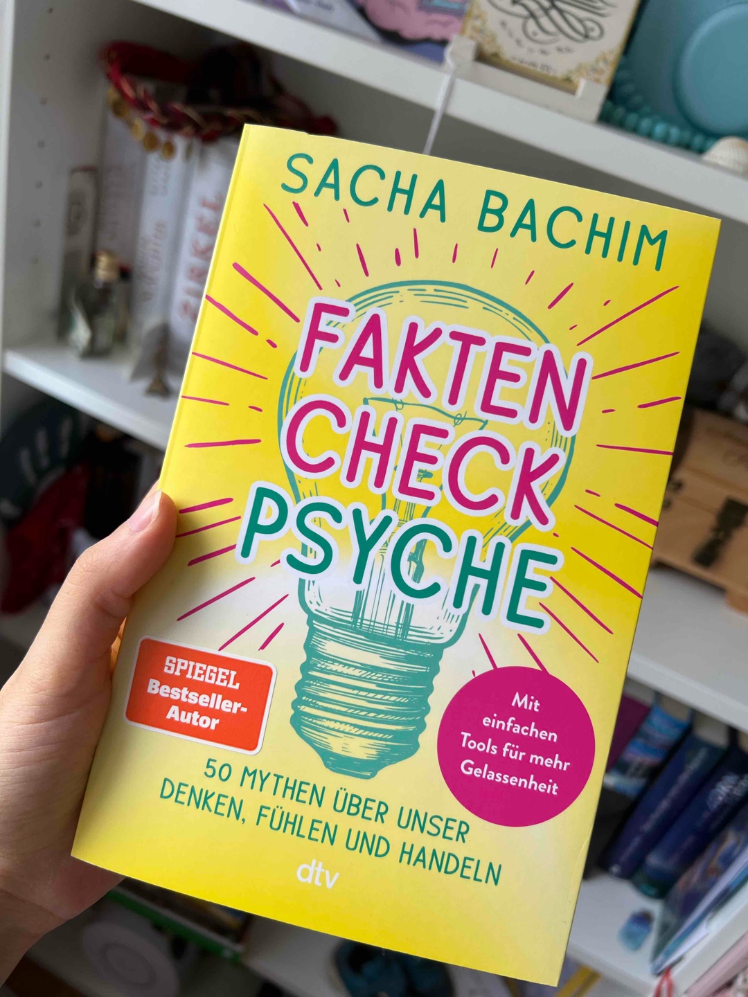 Das Buch benutze ich auf jeden Fall als Nachschlagewerk!