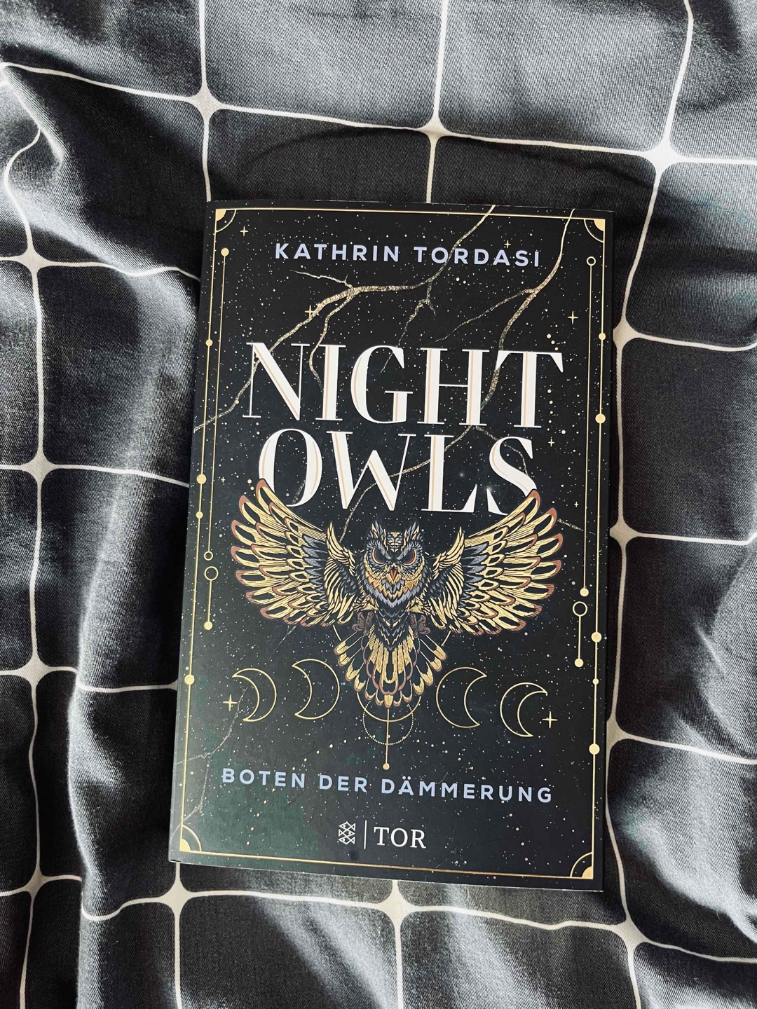 Cover ist das beste an dem Buch 🔮