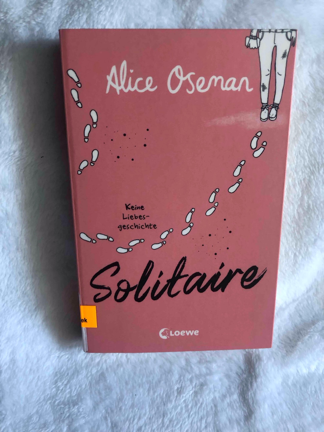 Solitaire von Alice Oseman ist ein Jugendroman, der mich tief berührt und nachhaltig beeindruckt hat.
