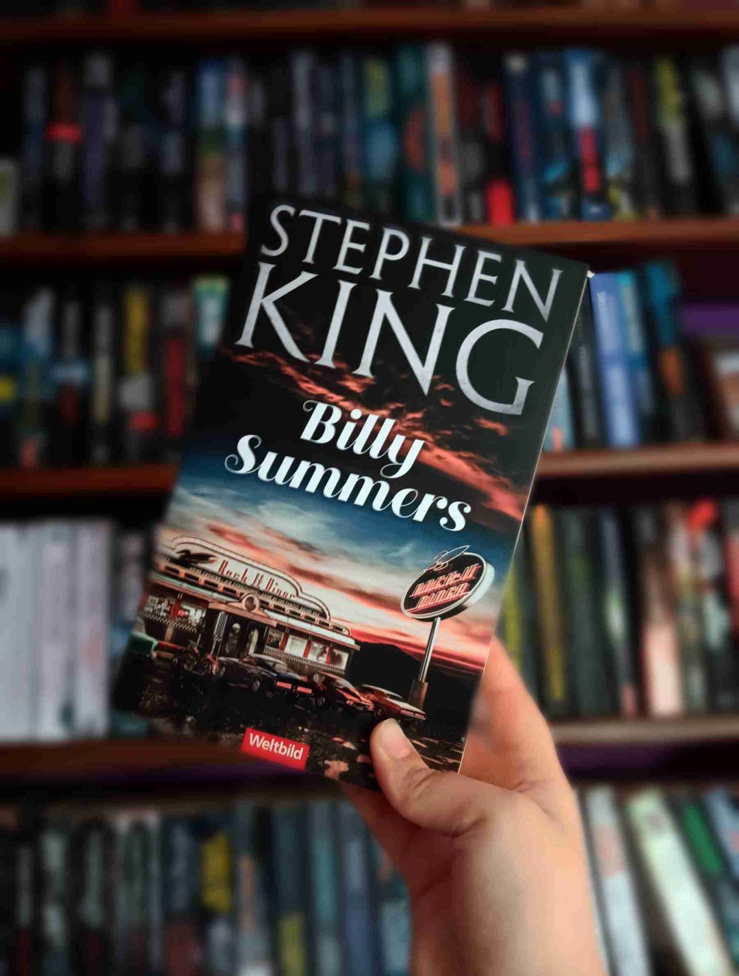 Ich liebe die Bücher von ihm, lese ich super gerne , das Buch fand ich auf jeden Fall sehr spannend , es ist immer ein cooles Abenteuer mit Stephen King.