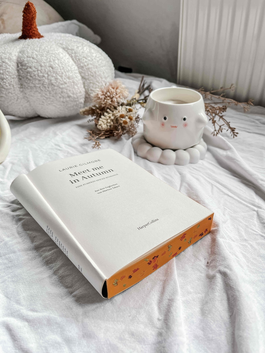 nettes buch mit cozy setting