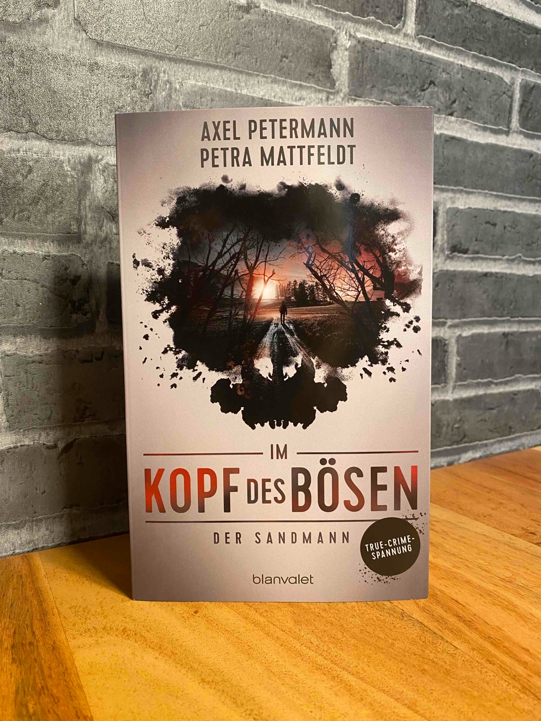 Nach trägem und detailreichem Beginn wurde ich im Verlauf positiv überrascht.