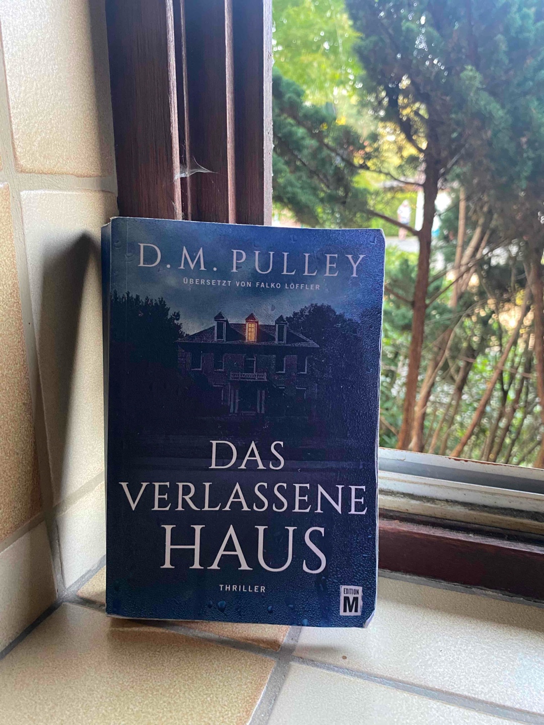 Wenn man das Buch abends alleine im Bett liest, ist es zum Teil ziemlich gruselig.