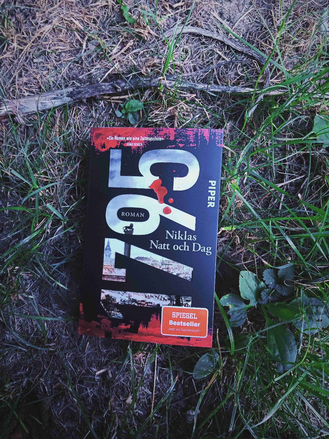 Das Buch hat mir leider nicht so zugesagt, fand es nicht so spannend, irgendwie Überhaupt nicht meins.