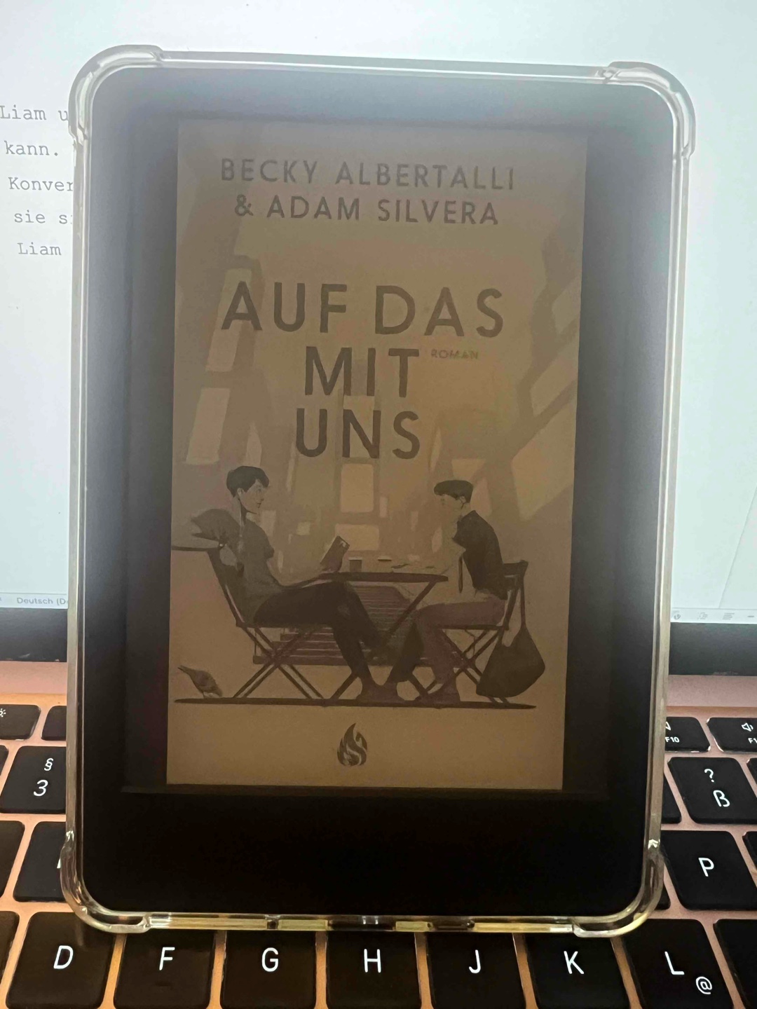 „Ich frage mich, wie viele Liebesgeschichten auf diese Art enden – mit einer uneindeutig langen Umarmung und Millionen von Worten, die ungesagt bleiben.“ ~Arthur