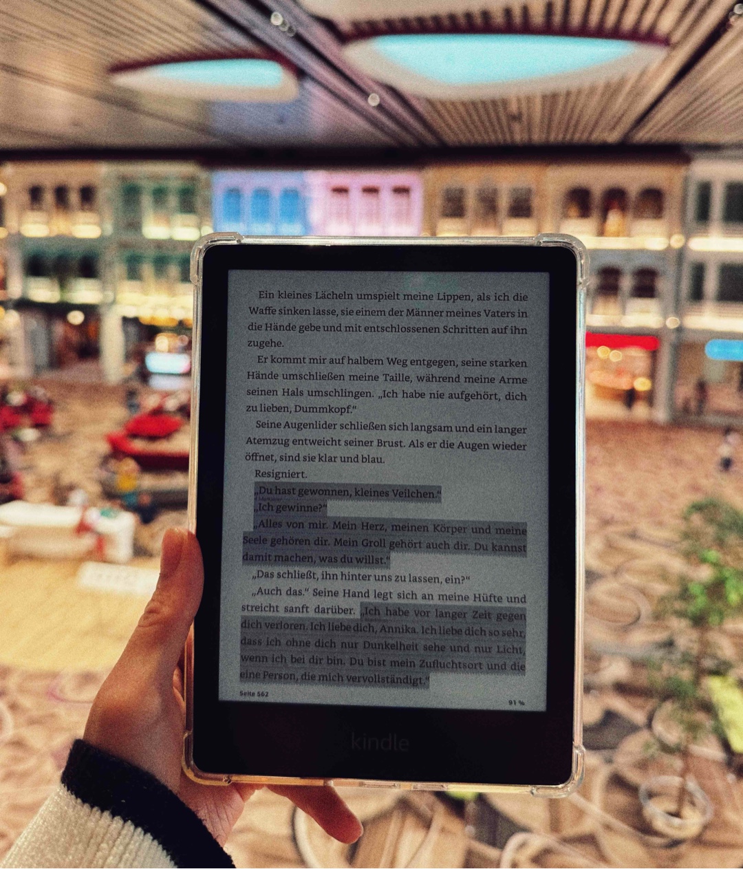 Hab ihn schon im ersten Buch gemocht, in dem  L I E B E  pur 💜✨