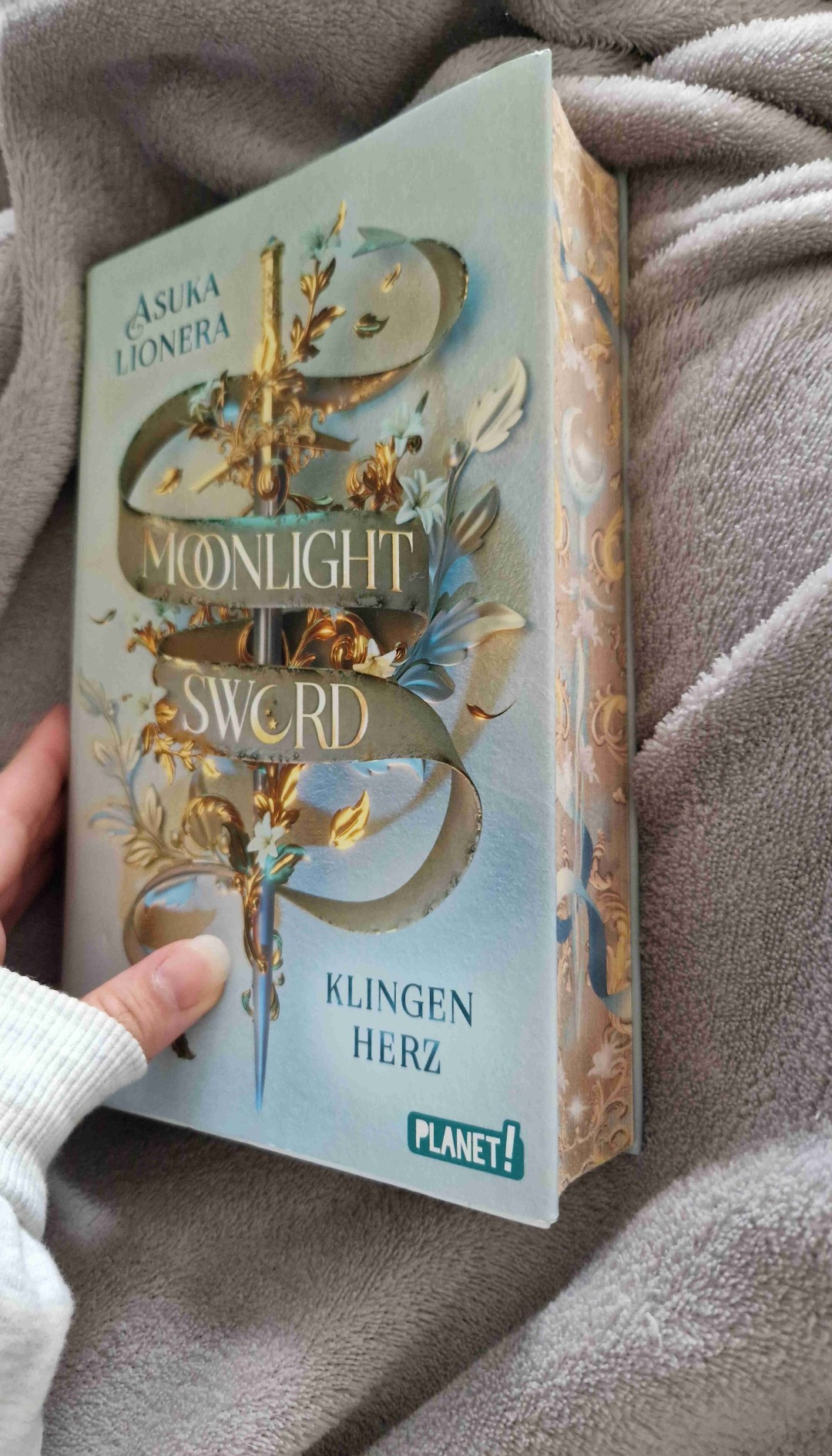 Nicht ich, die auf der Suche nach einem Schwert im Stein ist. 🥹🌙⚔️