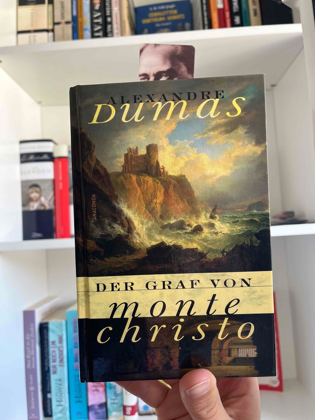 die heutige Mittagspause mit Edmond Dantés’ Abenteuer auf mittlerweile Seite 604, natürlich noch mit einer Tasse Kaffee😁
