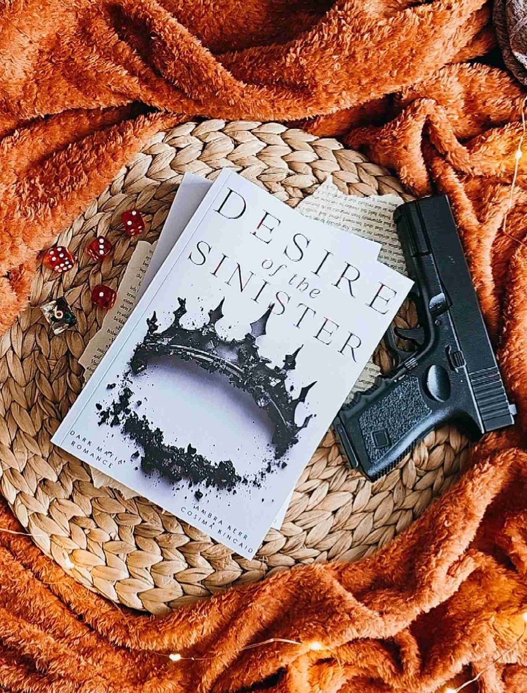 >>Ich musste zur verdammten Königin werden und ein Spiel gegen jemanden spielen, der noch gar nicht wusste, dass er sich jetzt auf einem Schachbrett befand.<<