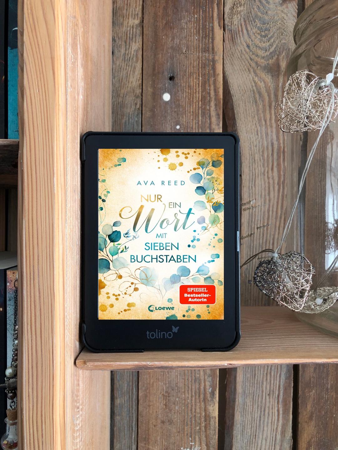 Ein wundervolles und emotionsgeladenes Buch. Es ist nichts für schwache Nerven aber so unglaublich kostbar. Ein Buch, dass das Herz zerschmettert um es dann wieder behutsam zusammenzusetzen.