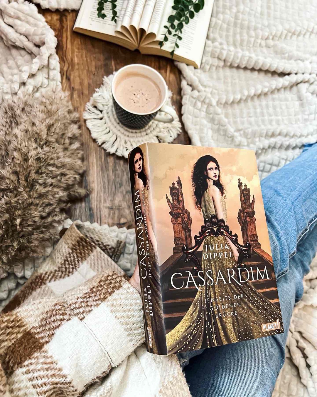 „𝓦𝓮𝓷𝓷 𝓭𝓲𝓮 𝓦ü𝓼𝓽𝓮 𝓯𝓵𝓲𝓮𝓼𝓼𝓽, 𝓕𝓮𝓵𝓼𝓮𝓷 𝓼𝓬𝓱𝔀𝓮𝓫𝓮𝓷, 𝓦ä𝓵𝓭𝓮𝓻 𝔀𝓪𝓷𝓭𝓮𝓻𝓷 𝓾𝓷𝓭 𝓭𝓮𝓻 𝓝𝓮𝓫𝓮𝓵 𝓭𝓮𝓲𝓷𝓮 𝓔𝓻𝓲𝓷𝓷𝓮𝓻𝓾𝓷𝓰𝓮𝓷 𝓼𝓽𝓲𝓮𝓱𝓵𝓽. 𝓓𝓪𝓷𝓷 𝓫𝓲𝓼𝓽 𝓭𝓾 𝓳𝓮𝓷𝓼𝓮𝓲𝓽𝓼 𝓭𝓮𝓻 𝓰𝓸𝓵𝓭𝓮𝓷𝓮𝓷 𝓑𝓻ü𝓬𝓴𝓮 - 𝓘𝓷 𝓒𝓪𝓼𝓼𝓪𝓻𝓭𝓲𝓶.“