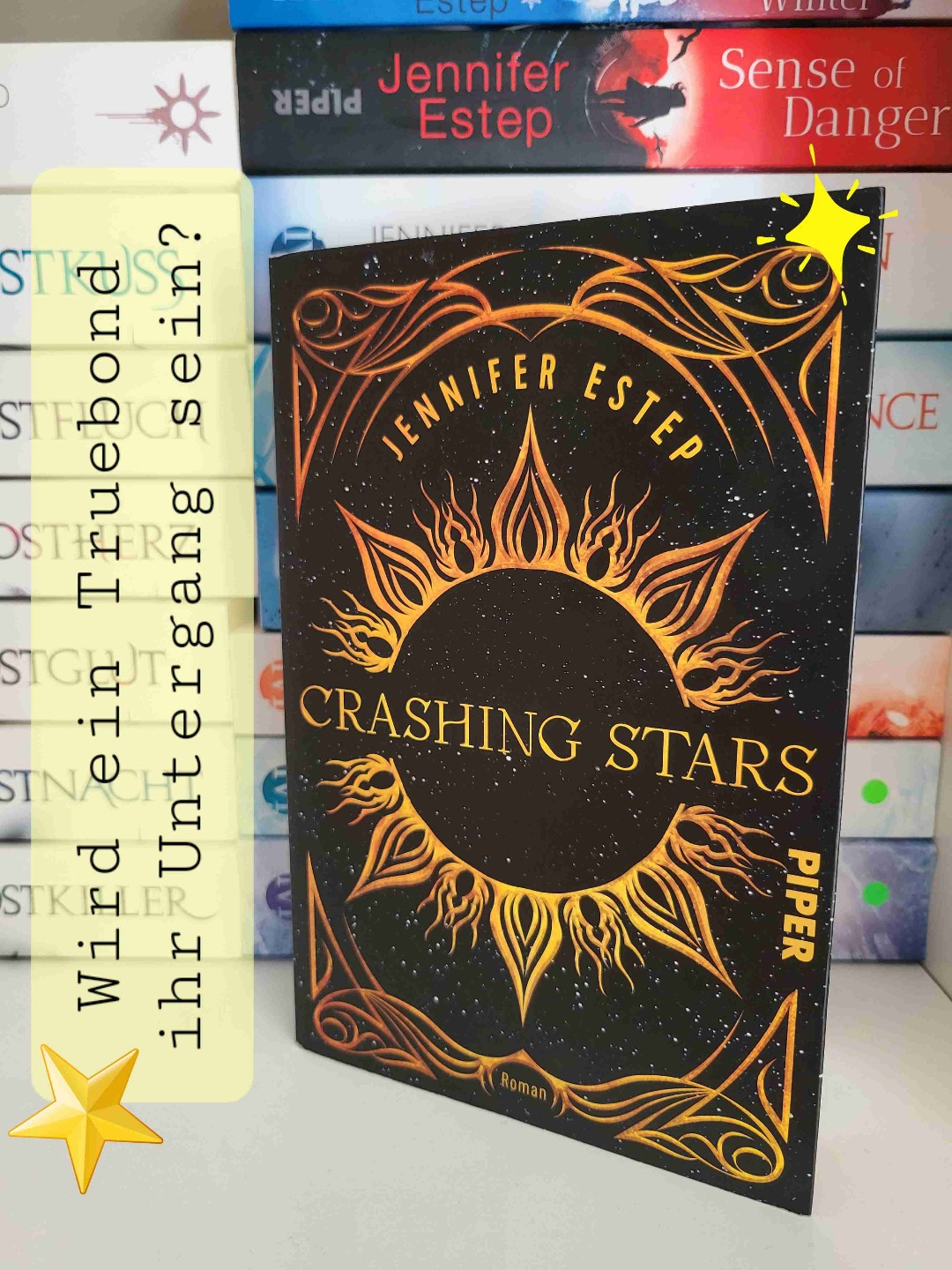 Jennifer Estep kann mir einfach alles verkaufen. Sogar diese Mischung aus SciFi und Magie. Hervorragend geschrieben und auch, wenn nicht viel passiert, will man das Buch nicht zur Seite legen!

Mehr darüber bald auf der Phantastik-Couch!