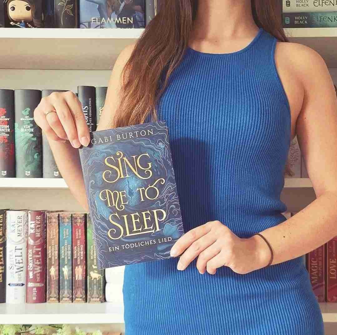Tolle Story, einfallsreich und gut gemacht. Wurde nur mit der Protagonistin nicht ganz warm. Am Ende etwas frustrierend. Aber Empfehlung!