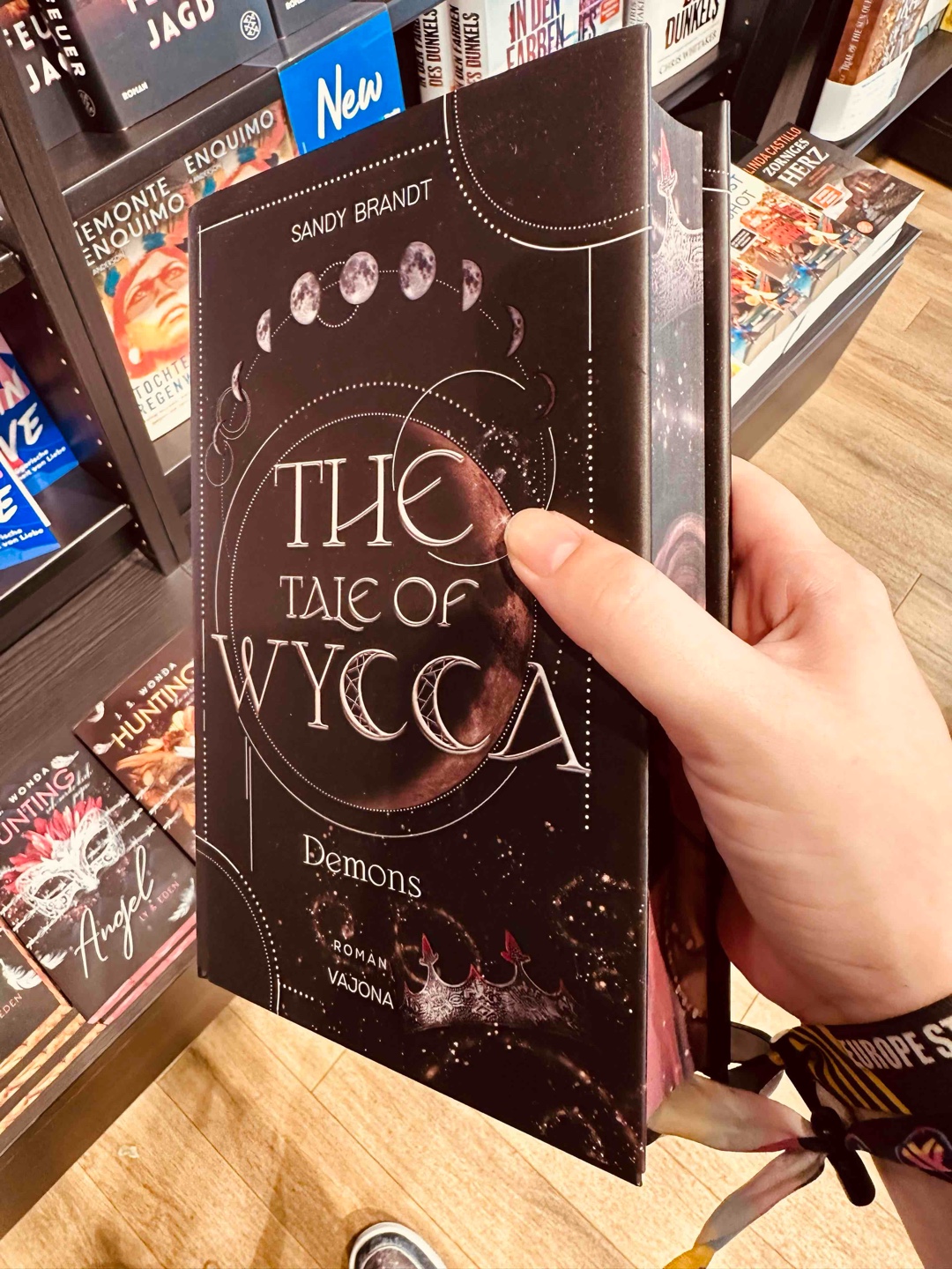 Also für Fans von „Herr der Ringe“ ist das Buch sicher klasse ! 👍 😅