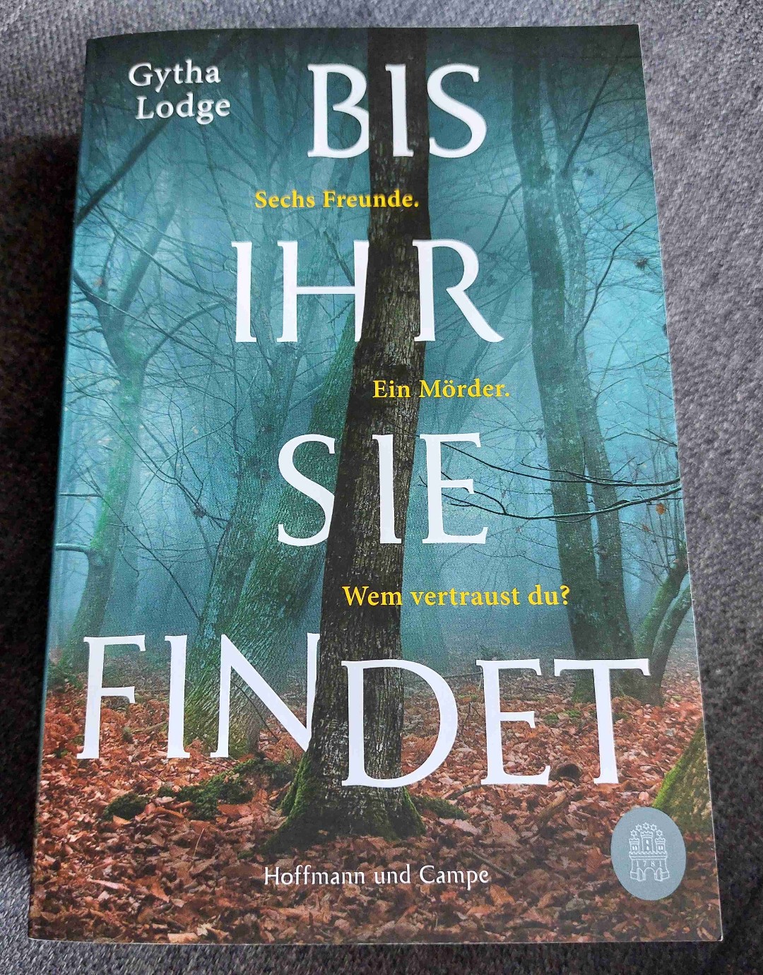 Spannender und fesselnder Kriminalroman um das flammende Porträt einer Freundschaft und ihres Verrats....
Einige Charaktere gefielen mir persönlich nicht so, aber ansonsten sehr gut....