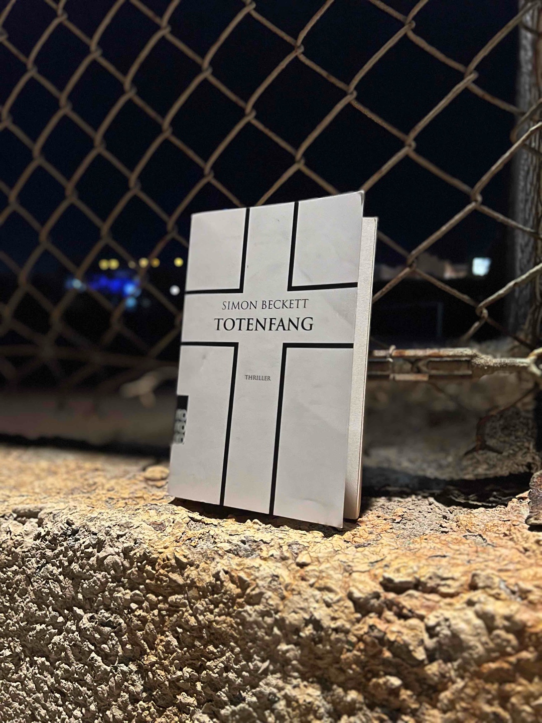 Spannende Story mit unerwartetem Ende und ein Buch, das für Krimi/Thriller Fans eine Empfehlung ist.