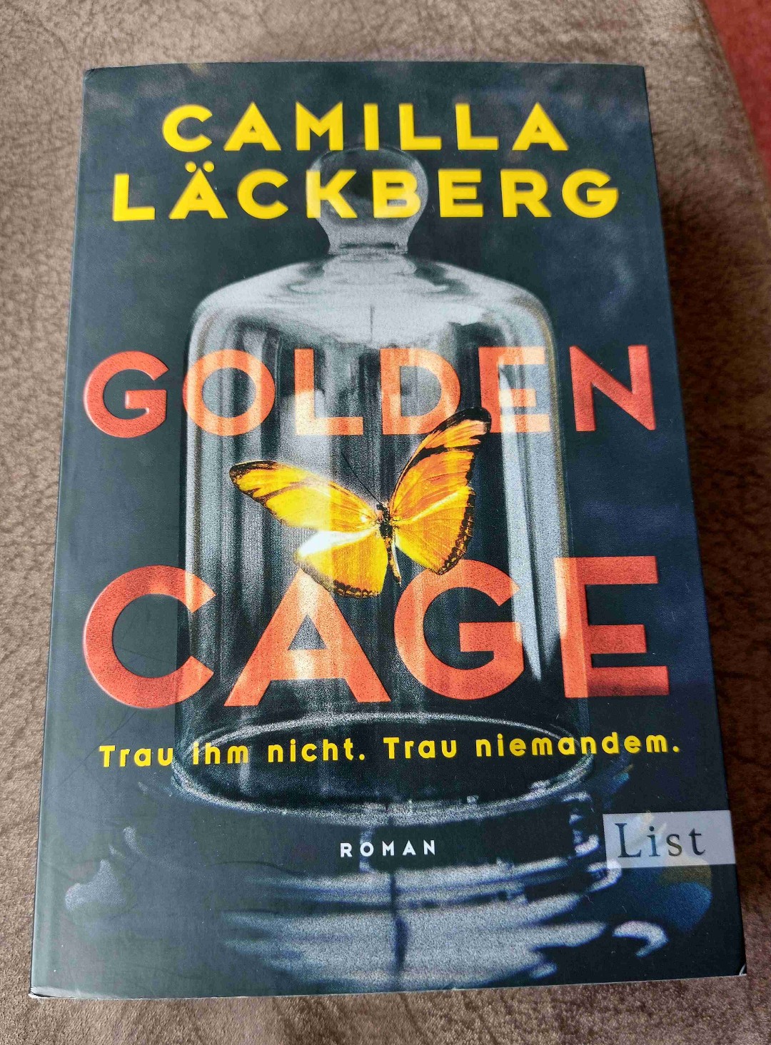Ein sehr spannendes und finsteres Buch....absolut lesenswert 👍🏼