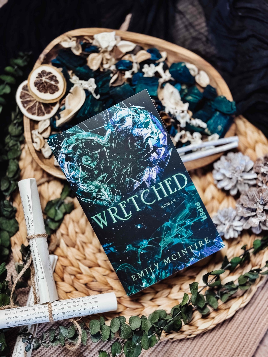 𝑹𝒆𝒛𝒆𝒏𝒔𝒊𝒐𝒏: Wretched 𝟒/𝟓 ⭐️