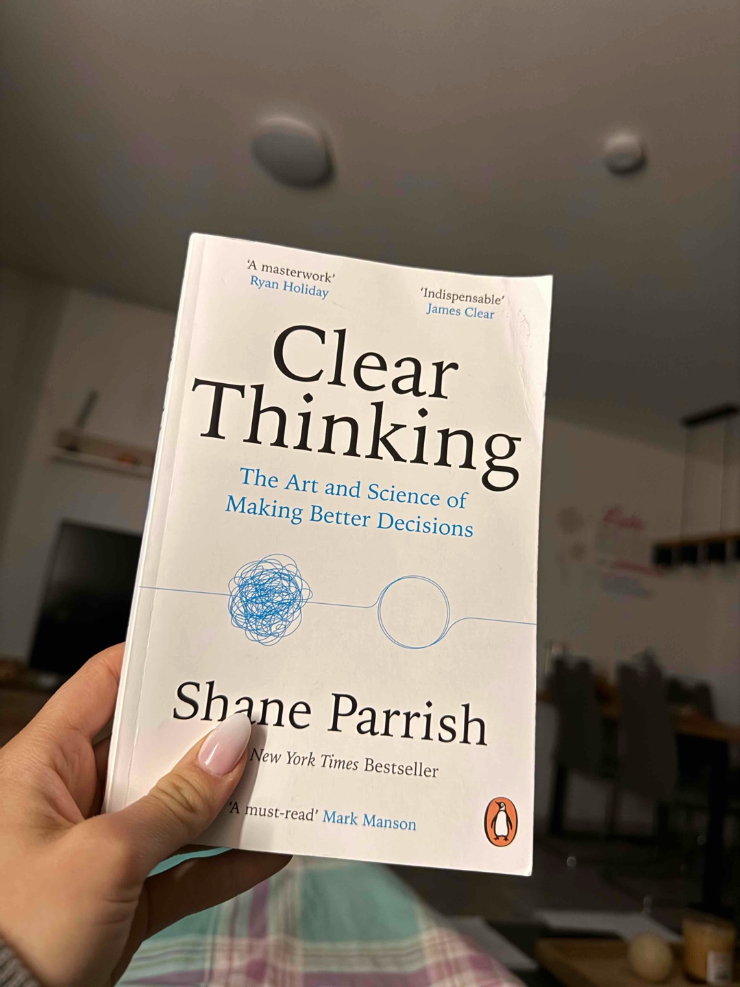 It faces some interesting views on how to think more clearly. I do miss some tools to implement in every day living, but it’s ok though.
Not too much knowledge for 288 pages but I don’t get the hype.