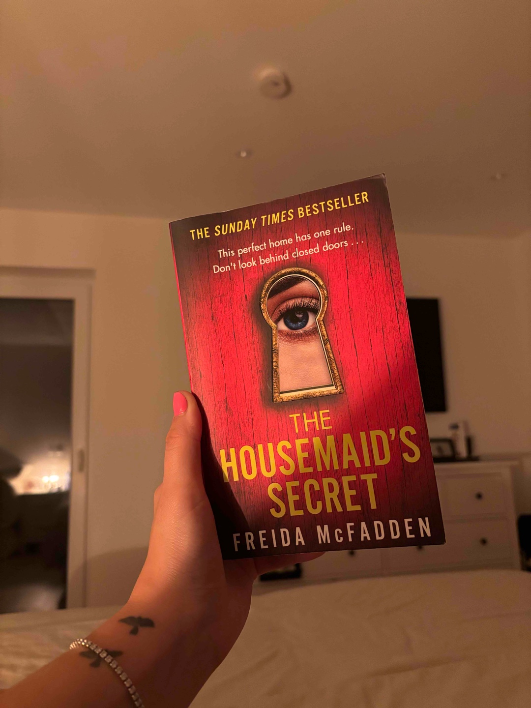 Wie auch der erste Teil ein unterhaltsamer Thriller und sehr einfach geschrieben, für zwischendurch ein gutes Buch 📖