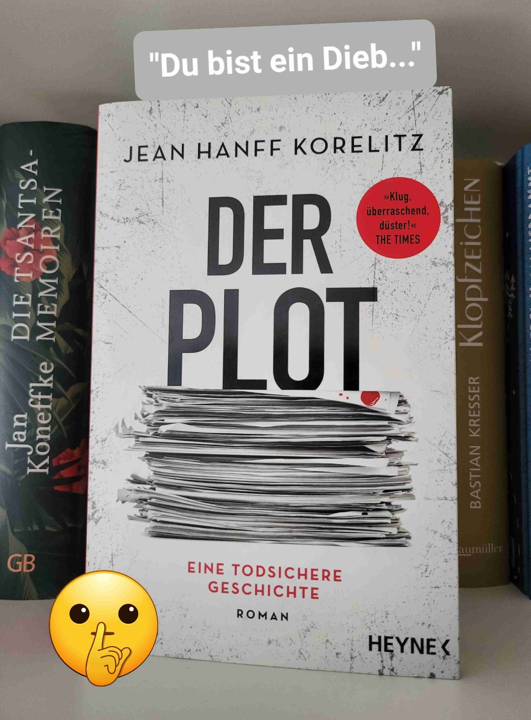 📃📃📃📃📃📃📃📃📃📃📃📃📃📃📃📃

Dieses Buch hat mich direkt zu Anfang begeistert. Der Inhalt ist raffiniert gestaltet und bewegt sich auf ein Finale zu, dem man hingefiebert hat. Dann wurde es aber sehr vorsehbar, sodass das unvermeidbar Ende keine Überraschung mehr war.

📒📒📒📒📒📒📒📒📒📒📒📒📒📒📒📒