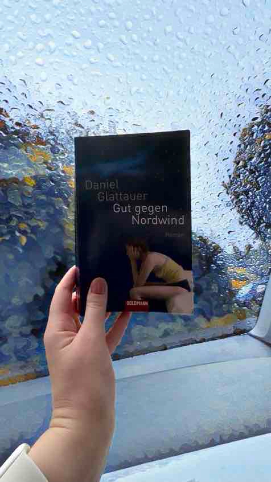 Leichte Romcom mit besonderem Schreibstil