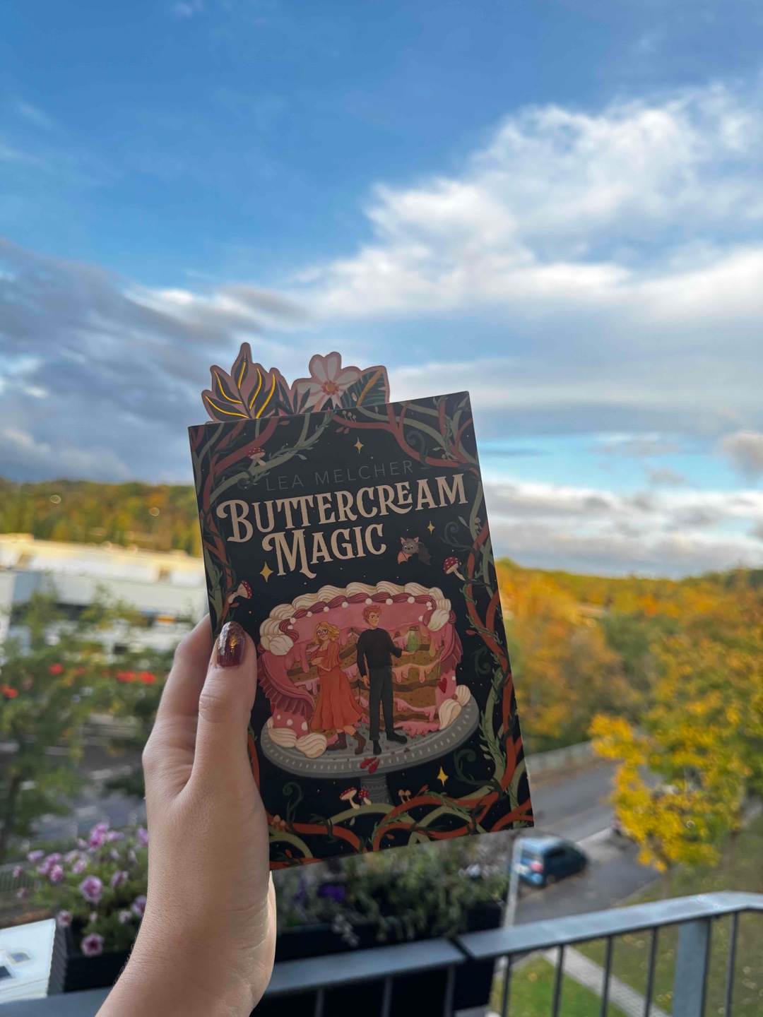 Ein Herbst - Must Have für mich. Es war so schön wieder nach Snickerford zu reisen. Kleines Englisches Dorf, Tortenmagie und ein Hauch von Liebe. Ach und das Abenteuer kommt auch nicht zu kurz. 💜