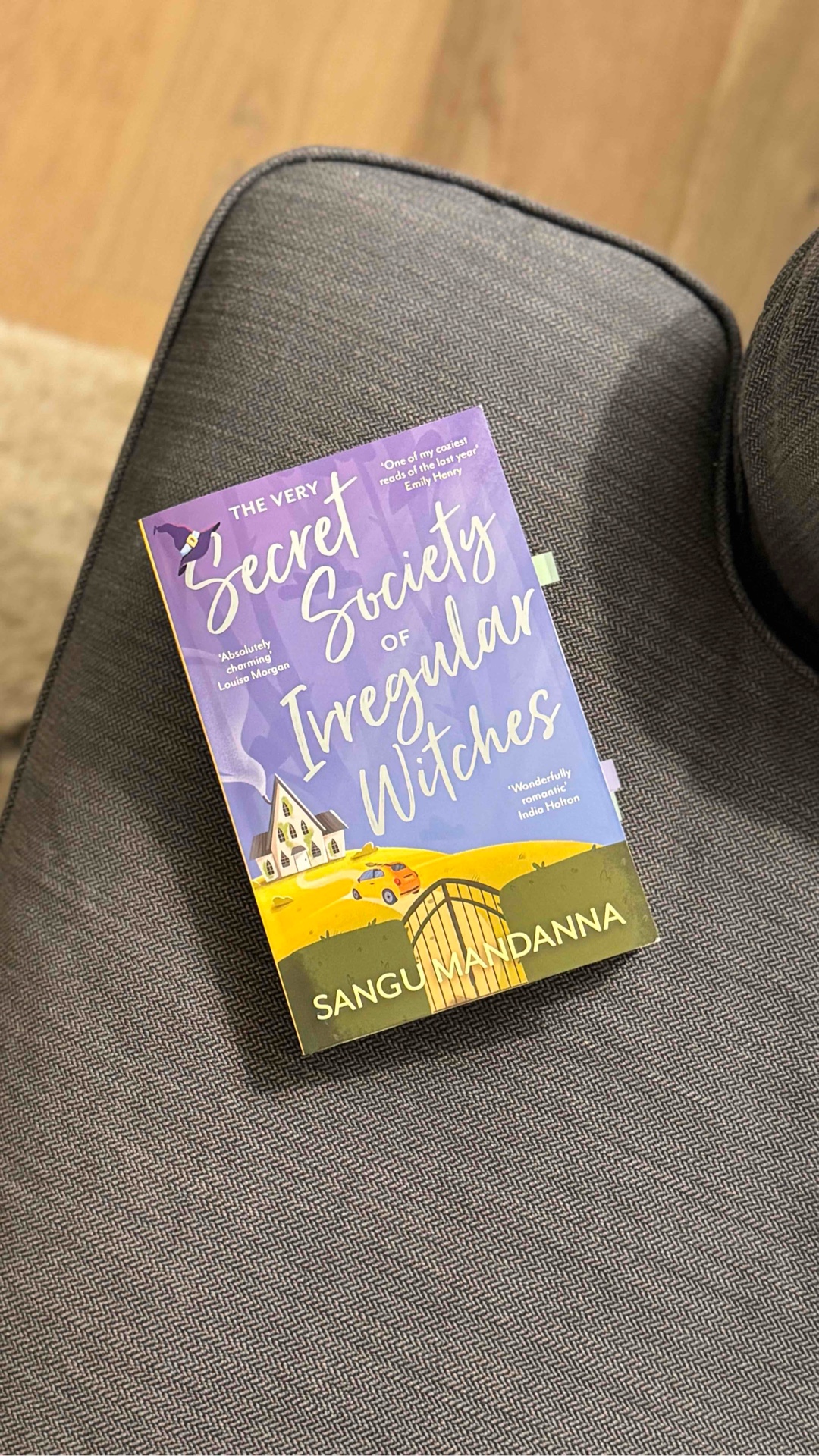 A cozy and cute fall read!
