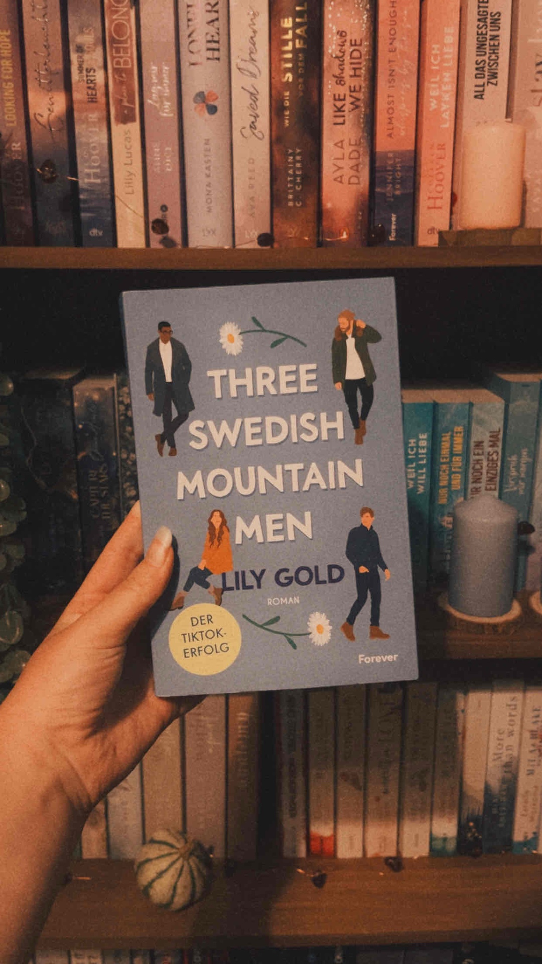 Ein so gemütliches Buch, was man nicht mehr aus der Hand legen kann 🏔️❄️🩵