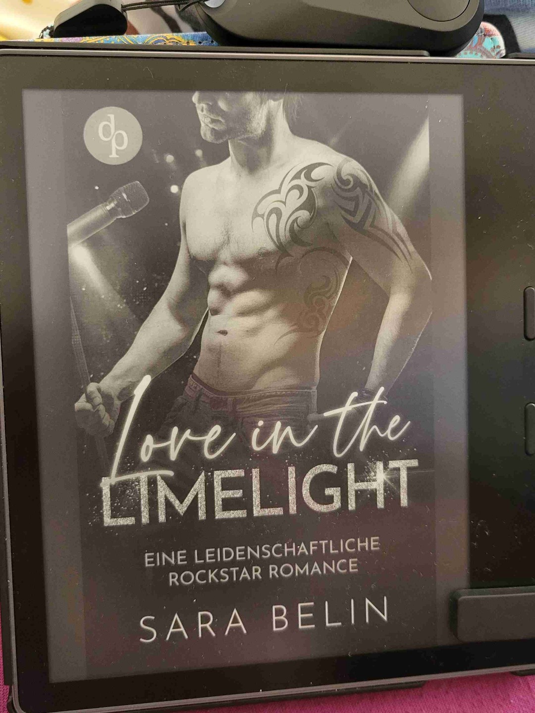 Heiße Rockstar-Leidenschaft