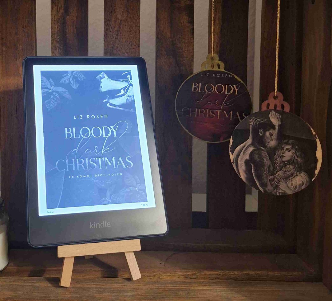 Ich durfte dieses tolle Buch vorab lesen und finde es einfach super! Mit Liz Rosen's Schreibstiel konnte mich das Buch schnell in seinen Bann ziehen. Ich kann es nur Empfeheln. 
Lest euch vorher aber die Triggerwarnung durch ;D
Eine ausführlichere Rezension findet ihr auf Instagram unter dem gleichen Namen schau doch vorbei!