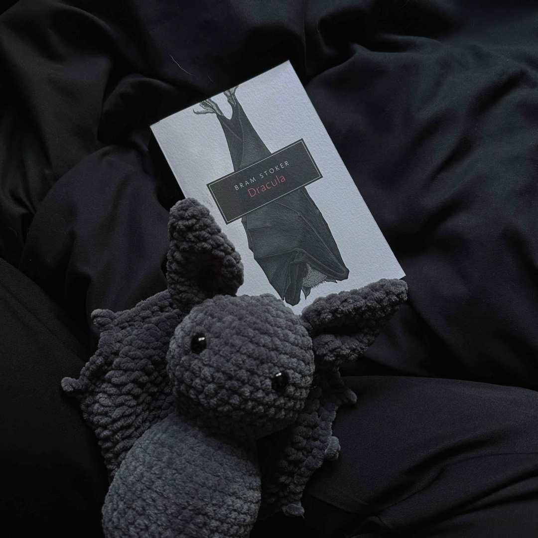 🖤🧛🏻♂️ | »Glaube ist das, was uns befähigt, Dinge für wahr zu halten, von denen wir wissen, dass sie unwahr sind«